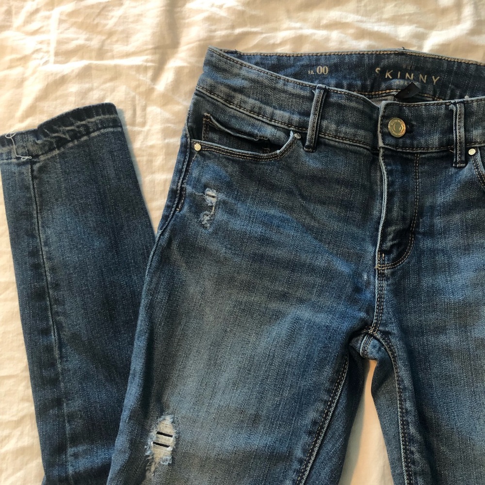 WHITE HOUSE BLACK MARKET JEANS